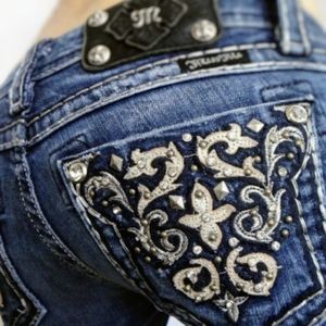 🖤 Buckle BKE Miss Me Embroidered Embellished Bootcut Jeans Med Wash Denim 27W